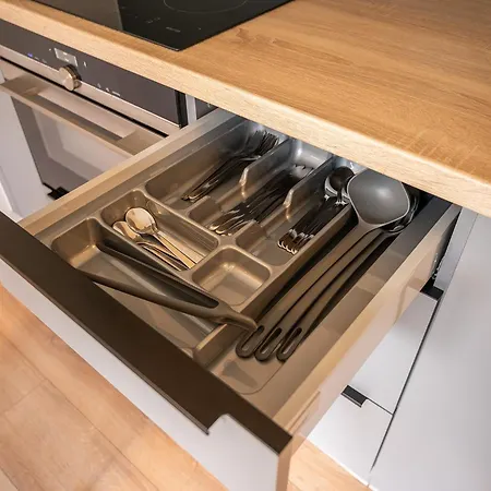 Apartment Batorego 18 White Prywatne Mieszkanie 300m Od Metra Pole Mokotowskie I Sgh Samodzielne Zameldowanie! Self Check-in System! *