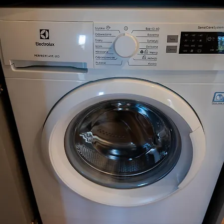 Batorego 18 White Prywatne Mieszkanie 300m Od Metra Pole Mokotowskie I Sgh Samodzielne Zameldowanie! Self Check-in System! Warschau