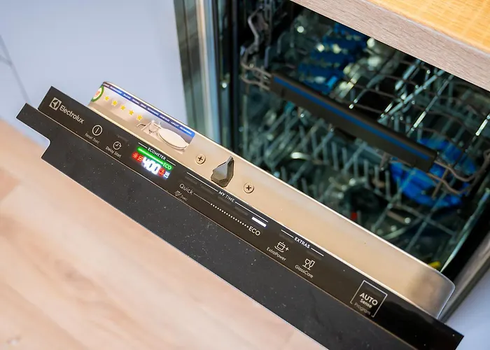 Batorego 18 White Prywatne Mieszkanie 300m Od Metra Pole Mokotowskie I Sgh Samodzielne Zameldowanie! Self Check-in System! דירה